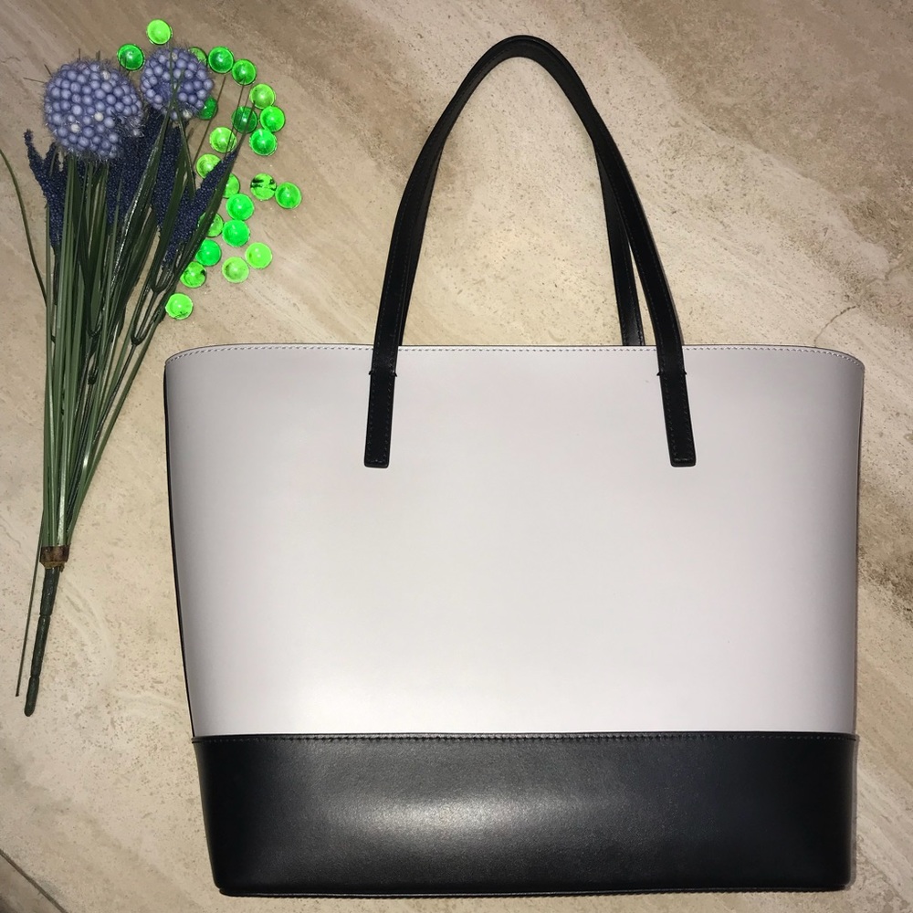 🚫Sold🚫 Hayden Street Maxi Colorblock Tote - Picture 2 of 5